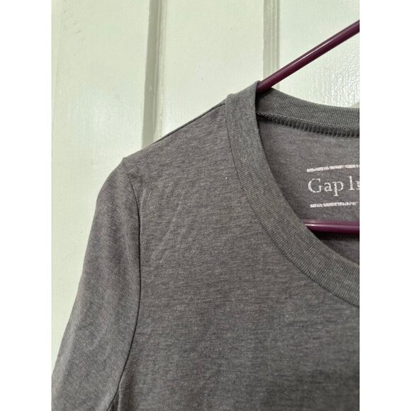 Gap women’s size small Volunteer t-shirt - Picture 4 of 7